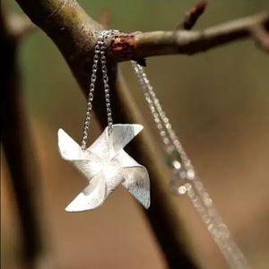 Delicate Pinwheel Necklace